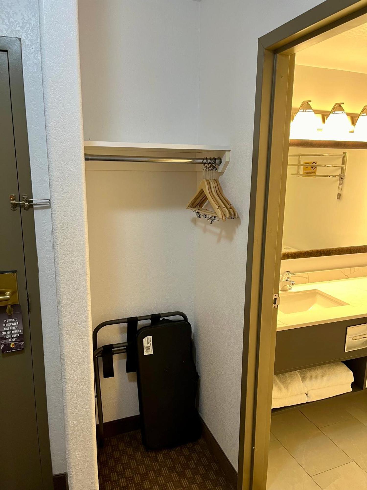 韩丁速8酒店 欣顿 外观 照片